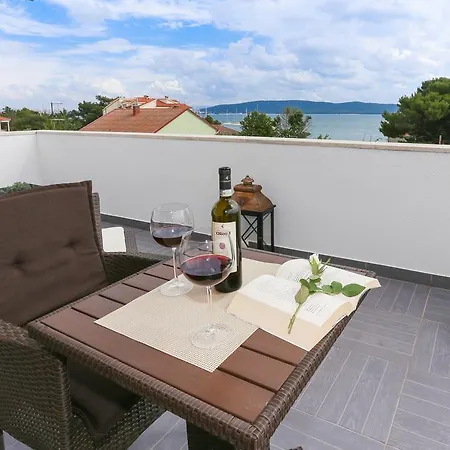Ena&toni Apartment Kastela
